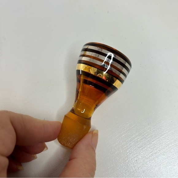 Amber Glass Gold Silver Stripes Decanter With 3 Cordial Glasses Barware - Picture 7 of 12